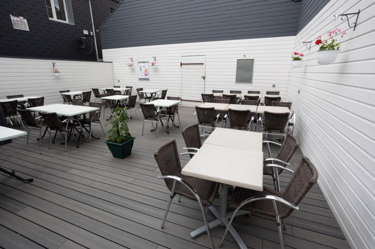 Hotel Le Carnot Bolbec Esterno foto