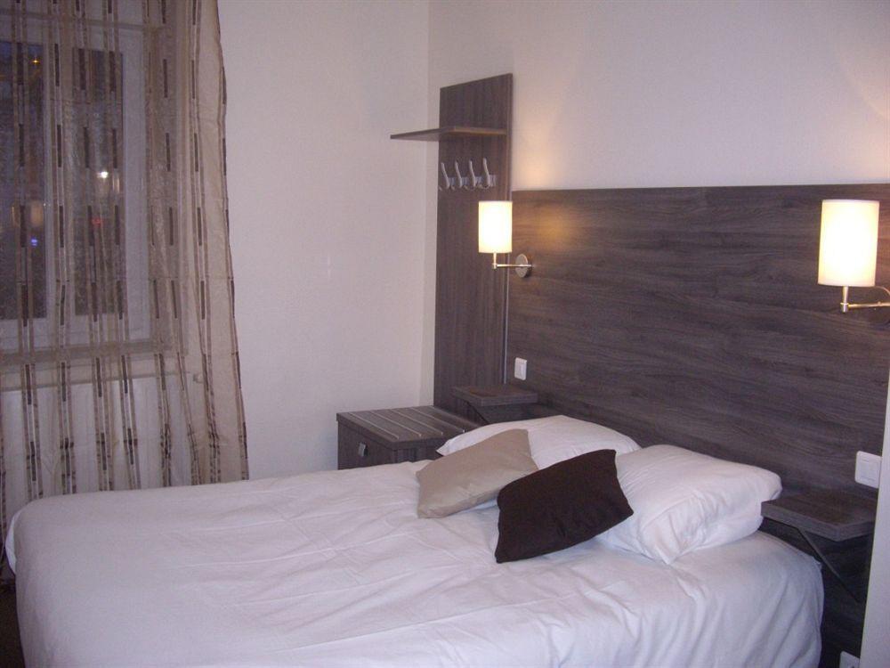 Hotel Le Carnot Bolbec Esterno foto