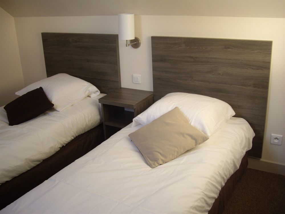 Hotel Le Carnot Bolbec Esterno foto